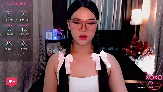 Snapshot of IamRaeganDolls69 chatting on 10/06/25, 12:19 IamRaeganDolls69 online show from 10/06/25, 12:19