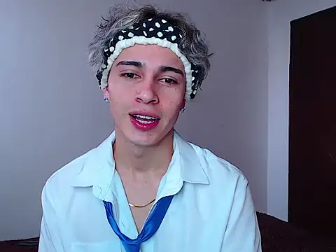 john vichenso online show from 10/31/25, 09:38