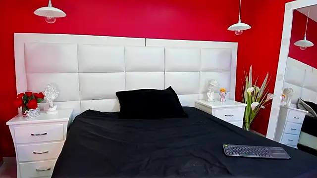 Michelle Lewis  online show from 09/11/25, 12:49