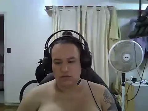 Snapshot of transgordimilf chatting on 11/16/25, 05:35 transgordimilf online show from 11/16/25, 05:35