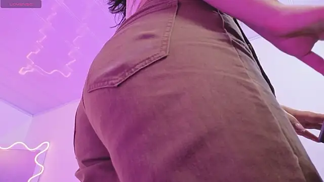 Snapshot of ZURY_TAY chatting on 02/27/26, 11:43 ZURY TAY online show from 02/27/26, 11:43