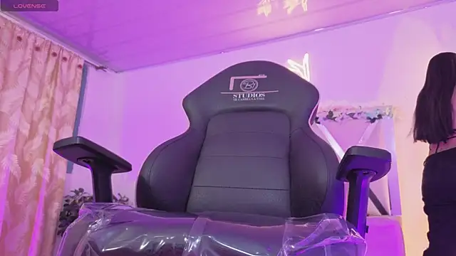 ZURY TAY online show from 03/28/26, 11:43