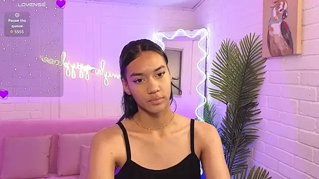 artemiss tay online show from 10/17/25, 07:05