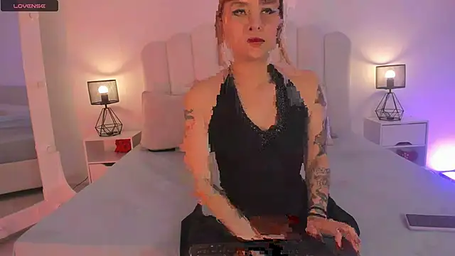 Snapshot of raven_black_ chatting on 10/29/25, 01:57 raven black online show from 10/29/25, 01:57