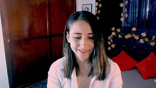 Snapshot of Sofia-mel chatting on 09/08/25, 08:30 Sofia-mel online show from 09/08/25, 08:30