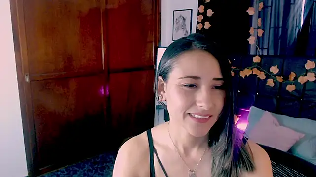 Snapshot of Sofia-mel chatting on 09/16/25, 08:54 Sofia-mel online show from 09/16/25, 08:54