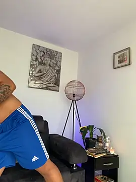 DeimonOficial online show from 02/04/26, 08:36