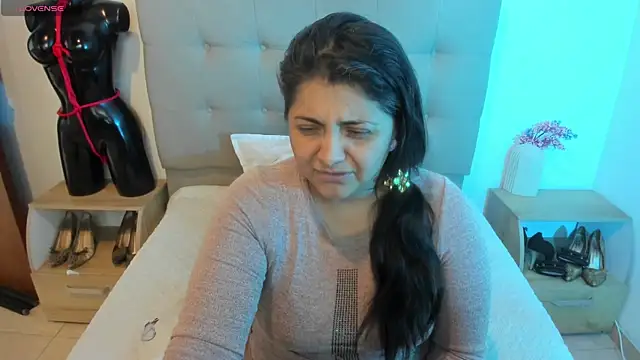 TifanyAmazinng online show from 01/06/26, 01:37