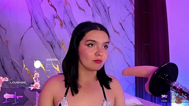 Snapshot of alicecute77 chatting on 02/03/26, 02:10 alicecute77 online show from 02/03/26, 02:10