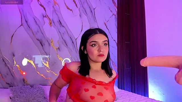 Snapshot of alicecute77 chatting on 02/07/26, 02:26 alicecute77 online show from 02/07/26, 02:26