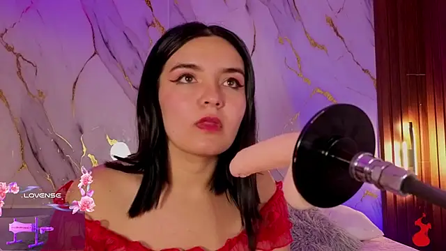 Snapshot of alicecute77 chatting on 02/14/26, 03:42 alicecute77 online show from 02/14/26, 03:42