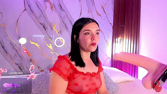 Snapshot of alicecute77 chatting on 02/27/26, 02:22 alicecute77 online show from 02/27/26, 02:22