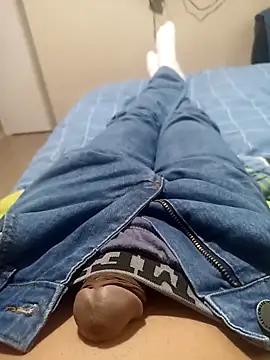 Snapshot of comobucetinhas chatting on 09/25/25, 07:39 comobucetinhas online show from 09/25/25, 07:39