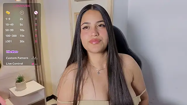 gabyjoness  online show from 04/09/26, 06:41