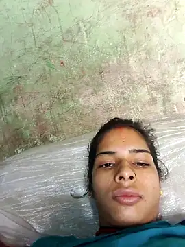 Snapshot of Gulika_Doshi chatting on 05/17/26, 02:42 Gulika Doshi online show from 05/17/26, 02:42