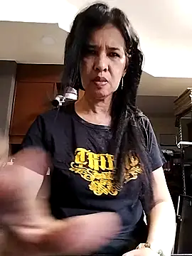 Snapshot of Prettysweetmum chatting on 09/10/25, 12:43 Prettysweetmum online show from 09/10/25, 12:43