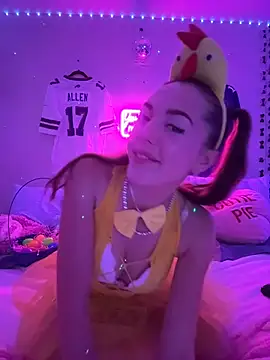 babygingerboo online show from 04/05/26, 12:30