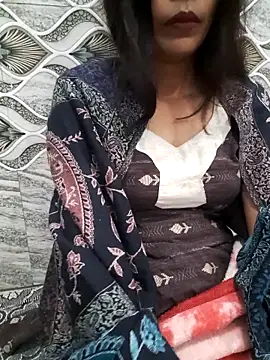 Aarti-kumri online show from 11/17/25, 10:26