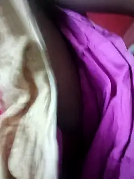 Snapshot of IMANOTI chatting on 10/19/25, 11:22 IMANOTI online show from 10/19/25, 11:22