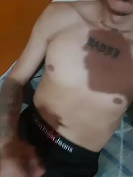 Snapshot of Fvrxxo19cm chatting on 10/18/25, 03:46 Fvrxxo19cm online show from 10/18/25, 03:46