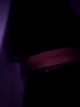 Snapshot of Fvrxxo19cm chatting on 11/04/25, 02:05 Fvrxxo19cm online show from 11/04/25, 02:05