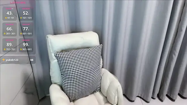 w qingqing online show from 09/13/25, 01:55