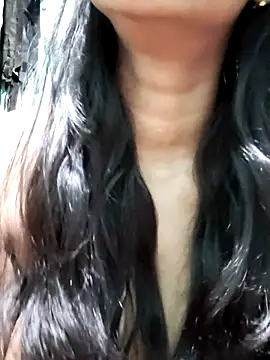 Snapshot of BerryOnFire chatting on 11/18/25, 07:57 BerryOnFire online show from 11/18/25, 07:57