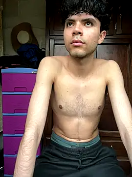 Axel-Mejia online show from 11/30/25, 09:41