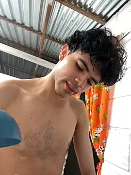 Axel-Mejia online show from 12/04/25, 01:42