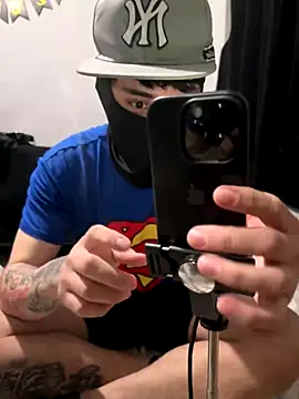 Snapshot of srgxxaaaa chatting on 11/01/25, 11:12 srgxxaaaa online show from 11/01/25, 11:12