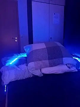 Teufel-in-weiss online show from 02/10/26, 10:03