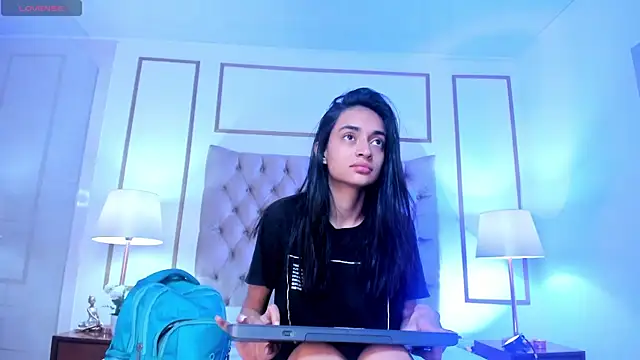 Leilani- online show from 09/16/25, 12:06