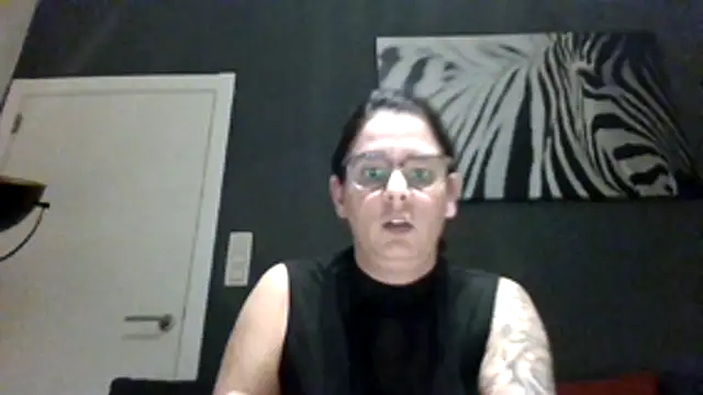 hottyFcup online show from 11/17/25, 06:03