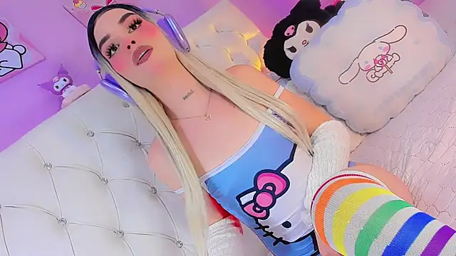 Cattleya White ll online show from 10/30/25, 09:15