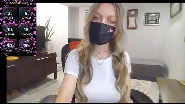 Snapshot of Magical_Milf_MelissaXX chatting on 09/28/25, 02:55 Magical Milf MelissaXX online show from 09/28/25, 02:55