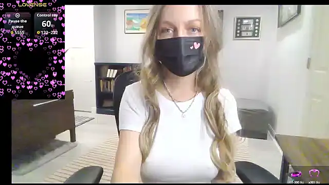 Snapshot of Magical_Milf_MelissaXX chatting on 10/01/25, 05:19 Magical Milf MelissaXX online show from 10/01/25, 05:19