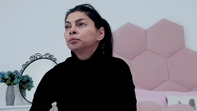 LadyLiia online show from 02/21/25, 05:13