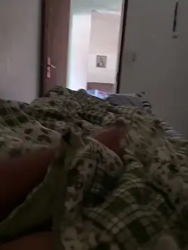 Snapshot of Kaua11225 chatting on 10/27/25, 01:15 Kaua11225 online show from 10/27/25, 01:15