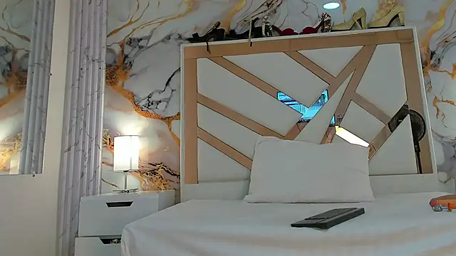 VanessaHard as online show from 10/10/25, 07:57