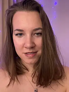 Snapshot of Candy_Foxxxy_ chatting on 10/19/25, 11:55 Candy Foxxxy online show from 10/19/25, 11:55