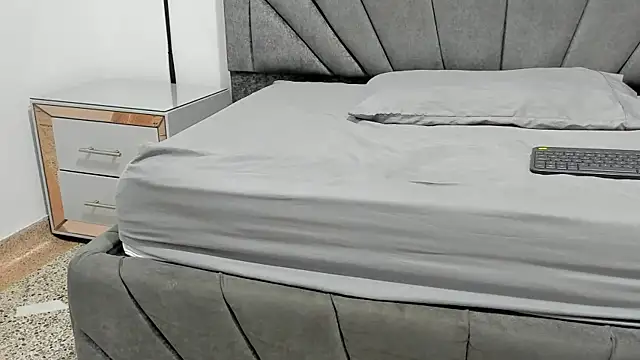 ZafiroAndFlynn online show from 09/20/25, 10:11