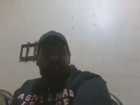 elpoop7305 online show from 03/31/26, 08:42