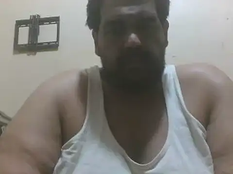 elpoop7305 online show from 07/05/26, 09:38