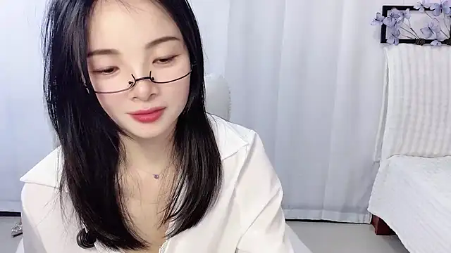 Snapshot of Tangbao-Baby chatting on 05/11/26, 04:04 Tangbao-Baby online show from 05/11/26, 04:04