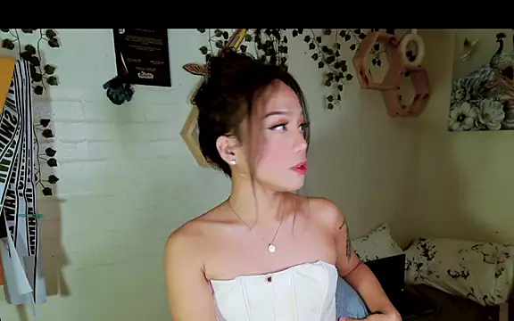 YourNikkieXxx online show from 09/16/25, 02:07