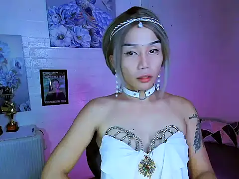 YourNikkieXxx online show from 10/16/25, 11:22