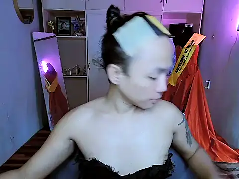 YourNikkieXxx online show from 10/21/25, 06:25