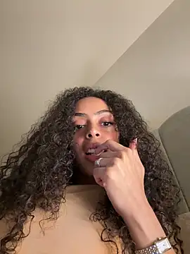 yasmingarcia online show from 10/30/25, 11:33