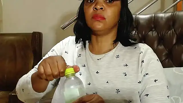 CandyCurvyyxx online show from 11/12/25, 06:19