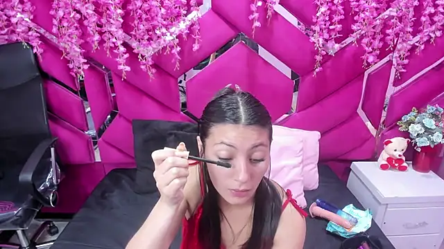  Luna Bennett online show from 02/10/26, 12:42